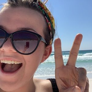 Meet your Posher, Hailey